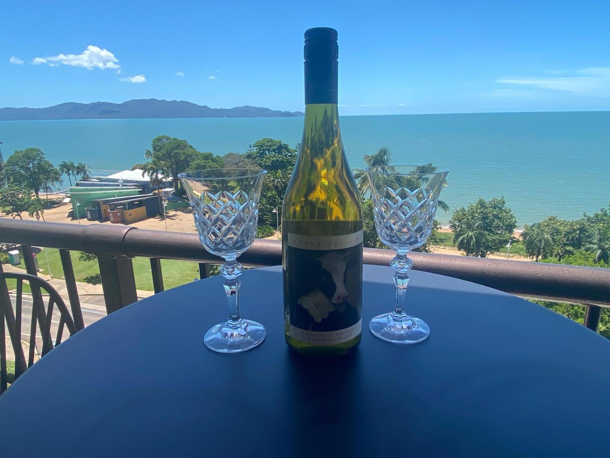 It'S All About The Views! Townsville Extérieur photo